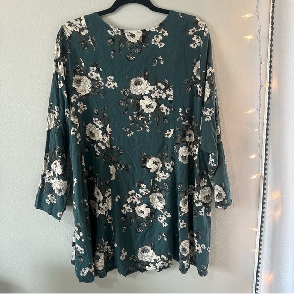 Torrid Fit And Flare Stretch Challis Button-Up Top Floral Size 3 - Picture 5 of 8